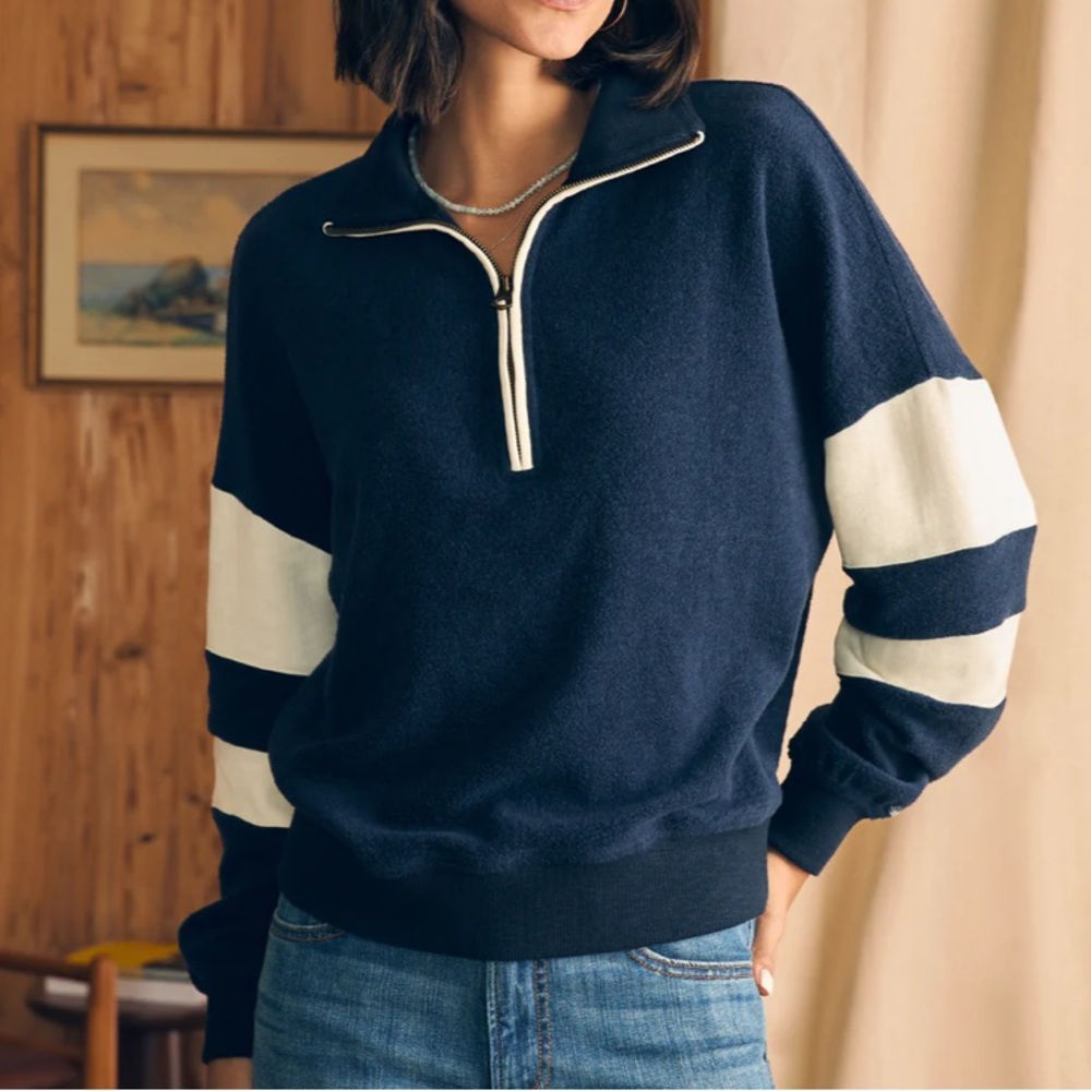 Faherty Women’s Beach Fleece, Navy, large